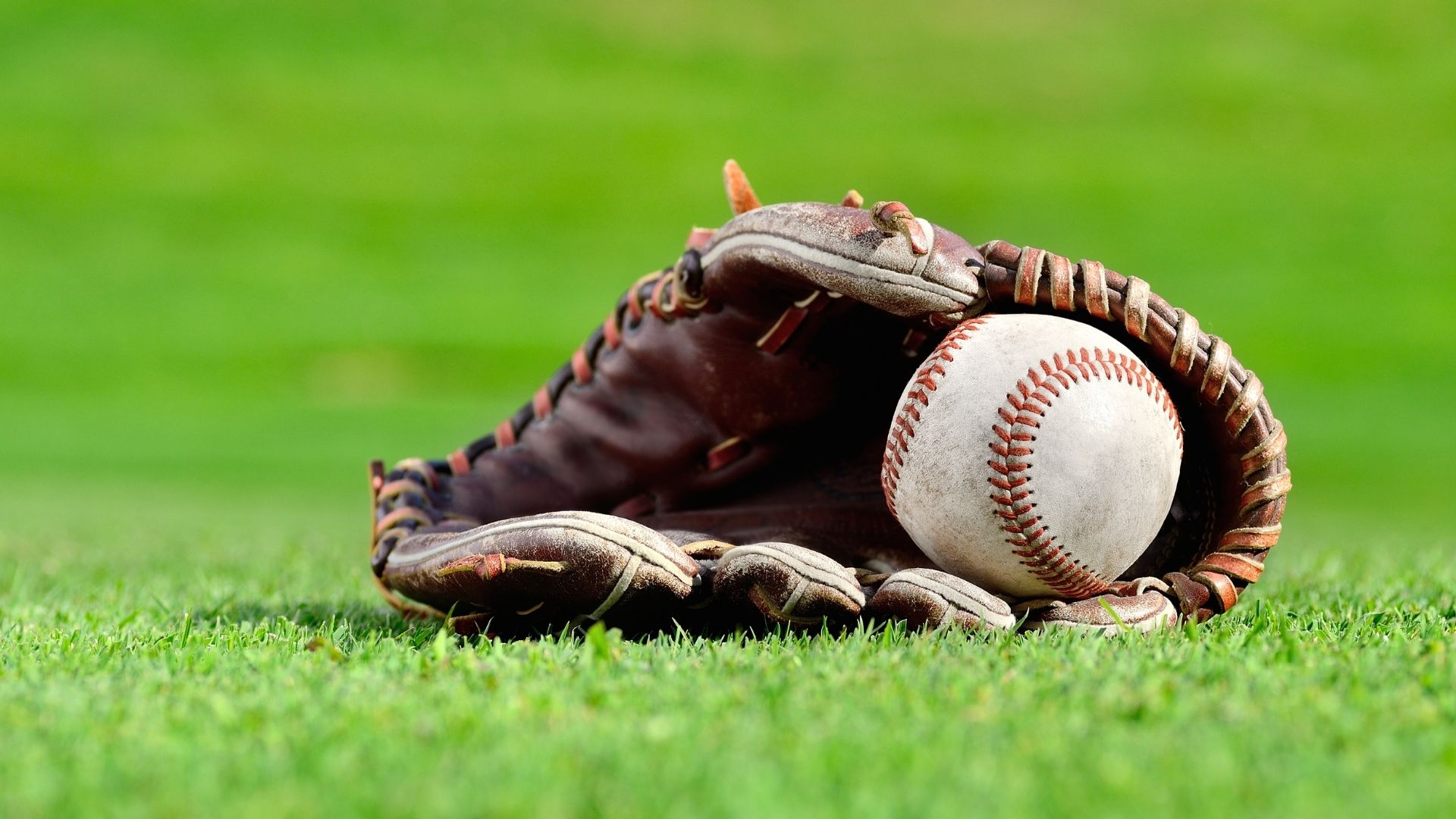 How To Clean Baseball Gloves And Why You Should