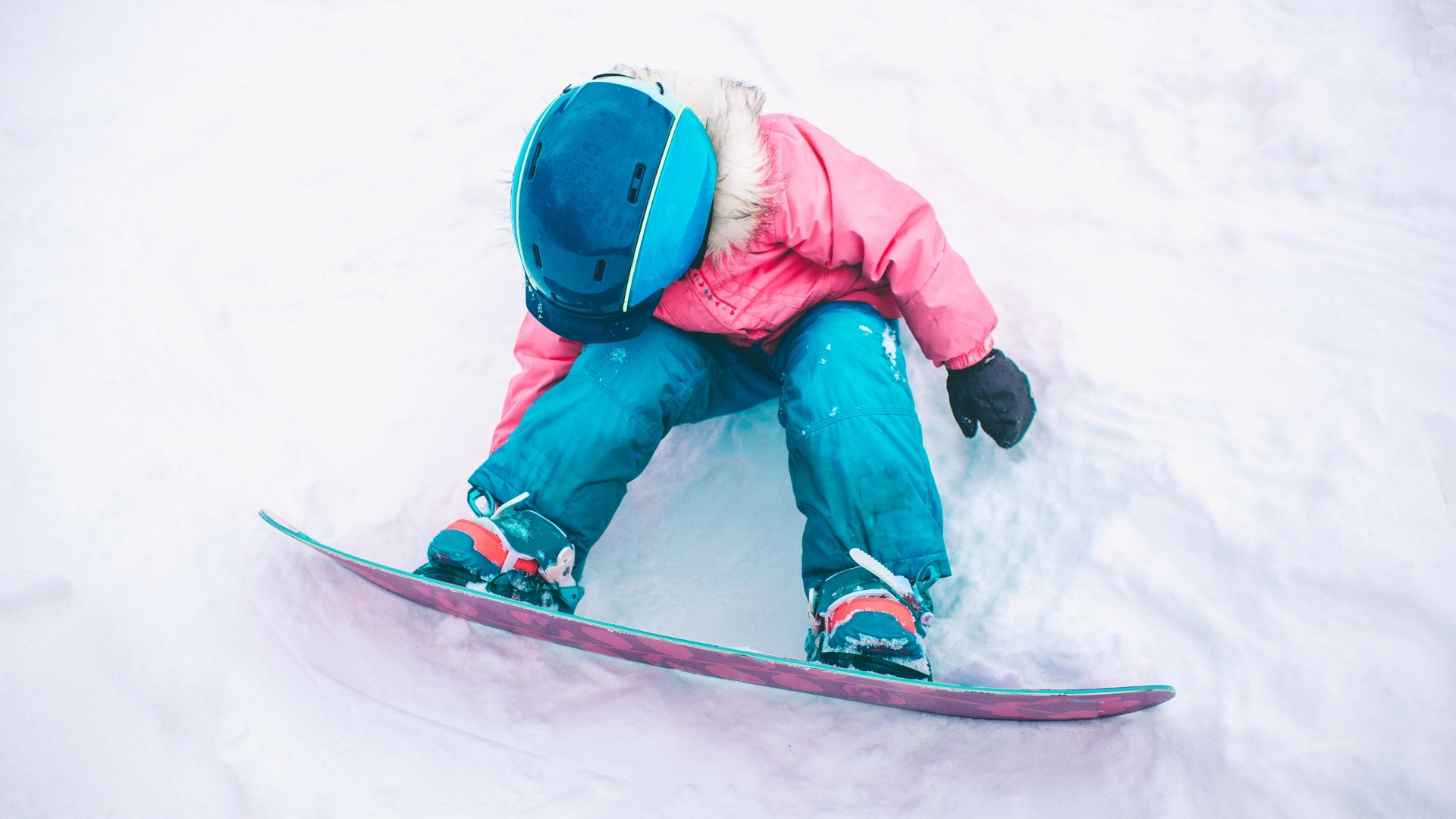 The 7 Best Snowboards for Kids of 2023